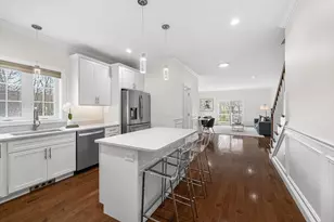 7 Alan R Gerrish Dr, Woburn, MA 01801 - Photo 4