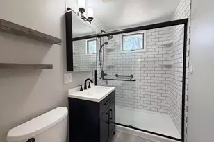 125 Burnham Rd, Lowell, MA 01852 - Photo 6