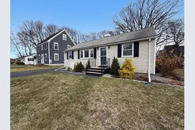 125 Burnham Rd, Lowell, MA 01852 - Photo 8