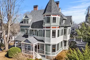 44 Putnam St, Newton, MA 02465 - Photo 2