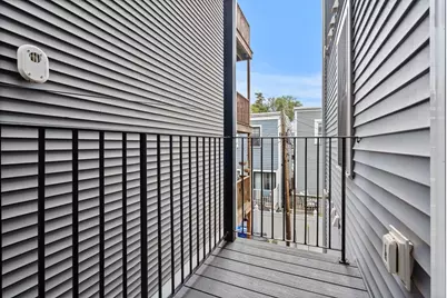 174 W 7th St. #2, Boston, MA 02127 - Photo 18