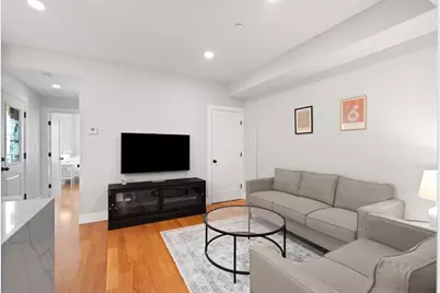 174 W 7th St. #2, Boston, MA 02127 - Photo 10