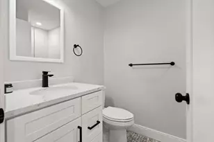 174 W Seventh St, Boston, MA 02127 - Photo 20