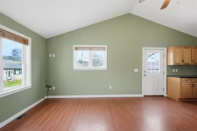 18 Russell St, Westport, MA 02790 - Photo 8