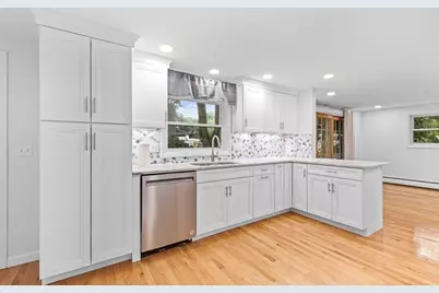 253 Linden Street #253, Waltham, MA 02452 - Photo 4