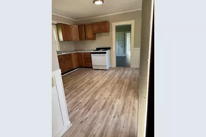 28 Beach St, Marlborough, MA 01752 - Photo 6