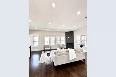 18 Woodbine St #2, Somerville, MA 02143 - Photo 2