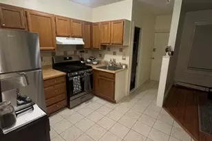 202 Harvard St, Medford, MA 02155 - Photo 4