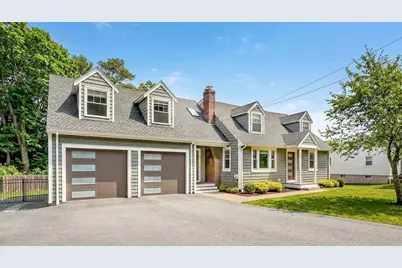 31 Water St, Saugus, MA 01906 - Photo 1