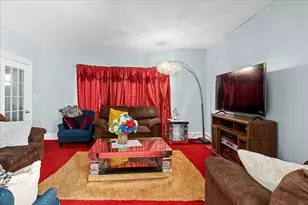 33 Woodford St, Worcester, MA 01604 - Photo 4