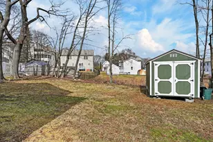 28 Ekman St, Worcester, MA 01607 - Photo 2