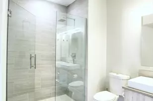 27 Jefferson St, Marlborough, MA 01752 - Photo 8