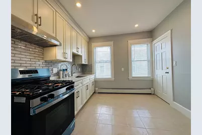 28 Melbourne St #3, Boston, MA 02124 - Photo 6
