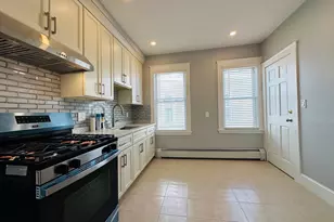 28 Melbourne St, Boston, MA 02124 - Photo 6