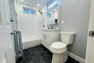 28 Melbourne St, Boston, MA 02124 - Photo 20