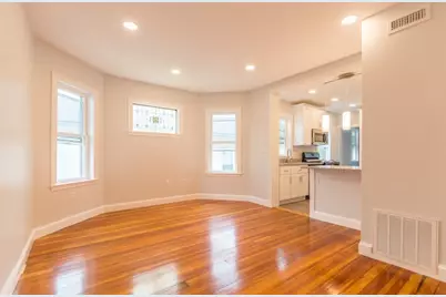 28 Hunnewell #2, Boston, MA 02135 - Photo 4