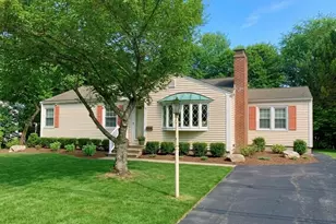 31 Francis Ave, Shrewsbury, MA 01545 - Photo 2