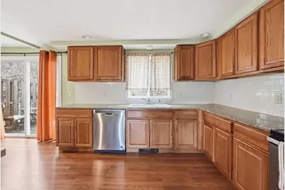 5 Swan Ave #B, Worcester, MA 01602 - Photo 10