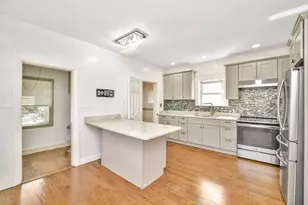 156 West St, Quincy, MA 02169 - Photo 8