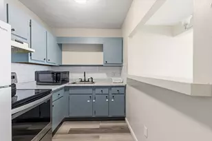 27 Willis St, Framingham, MA 01702 - Photo 4