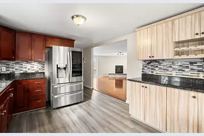 80 Manzanetta Ave, Weymouth, MA 02188 - Photo 8