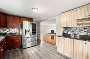 80 Manzanetta Ave, Weymouth, MA 02188 - Photo 8