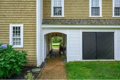 233 Washington St, Hanover, MA 02339 - Photo 34