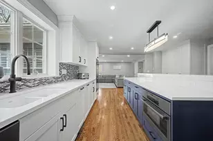 7 S Barn Rd, Hopkinton, MA 01748 - Photo 6