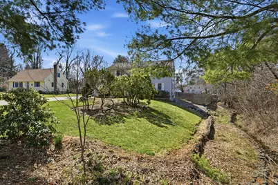 235 Vineland Ave, East Longmeadow, MA 01028 - Photo 36