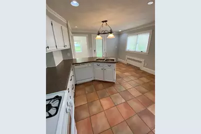 12 Avon Street #12, Reading, MA 01867 - Photo 8