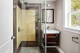 31 Century St, Somerville, MA 02145 - Photo 8