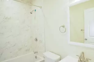 424 Marlborough St, Boston, MA 02116 - Photo 14