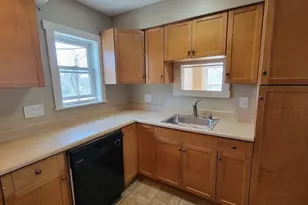 10 Marion St, Hudson, MA 01749 - Photo 10