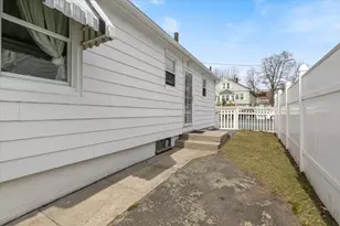 325 E Haverhill St, Lawrence, MA 01841 - Photo 30