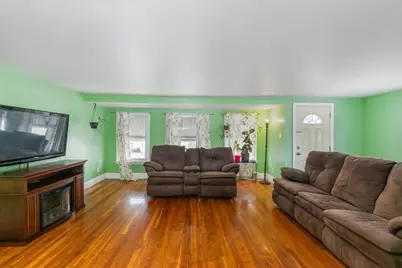 325 E Haverhill St, Lawrence, MA 01841 - Photo 8