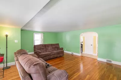 325 E Haverhill St, Lawrence, MA 01841 - Photo 10