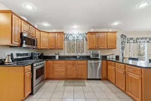 50 Arrowwood St, Methuen, MA 01844 - Photo 10