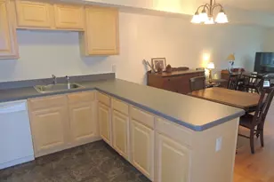 27 Greenleaves Dr, Amherst, MA 01002 - Photo 4