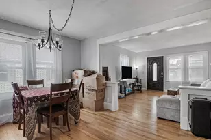 74 Kensington St, Agawam, MA 01030 - Photo 8