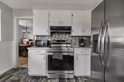 74 Kensington St, Agawam, MA 01030 - Photo 12