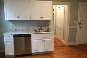 7 Weld Hill St, Boston, MA 02130 - Photo 14