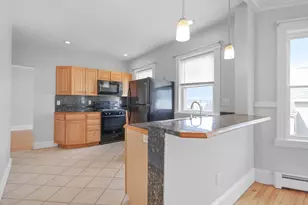 8 Cedar St, Haverhill, MA 01830 - Photo 2