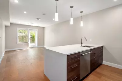 425 Lagrange Street #107, Boston, MA 02132 - Photo 6