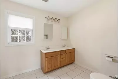 238 Sterling St, Fall River, MA 02721 - Photo 12