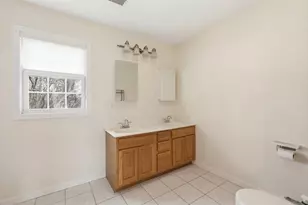 238 Sterling St, Fall River, MA 02721 - Photo 12