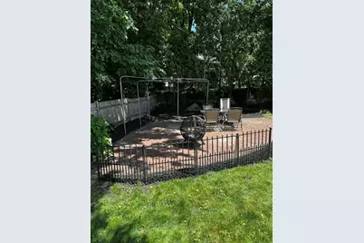 60-62 Cloverdale Rd #62, Newton, MA 02461 - Photo 14