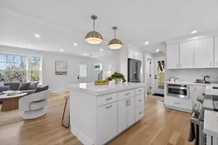 10 Johnson St, Newburyport, MA 01950 - Photo 12