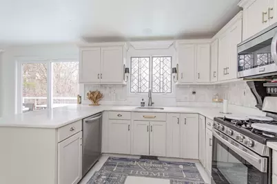 89 Lucas Dr, Stoughton, MA 02072 - Photo 4