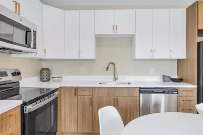 377 Cummins Highway #2, Boston, MA 02131 - Photo 2