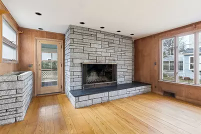 14 Allen St, Newburyport, MA 01950 - Photo 6